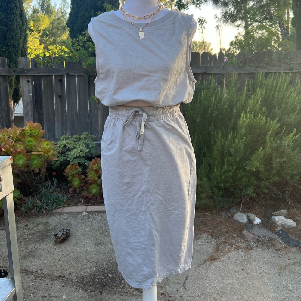 MIDI SKIRT AND TOP SET